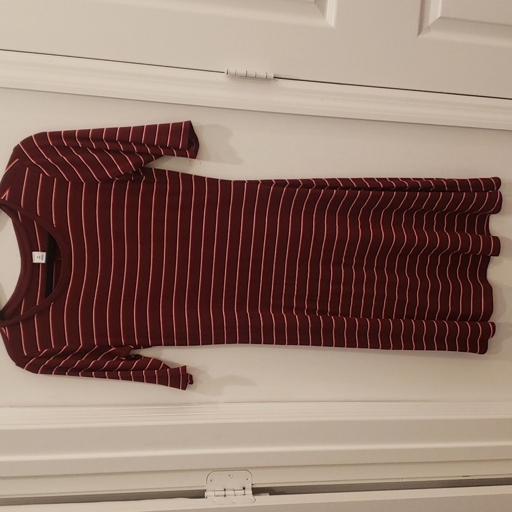 OLD Navy Maroone Striped Ribbed Dress Size Medium Tall